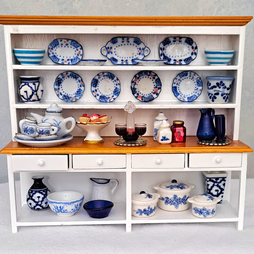 Wooden white dollhouse - 1:12,