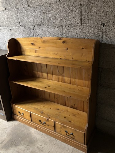 Pine dresser top with - pine,